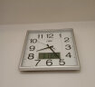 康巴丝（Compas） 挂钟 客厅家用大气方形石英钟办公日历时钟表挂墙卧室壁挂钟表 3112Y日历闪银（32*32cm） 实拍图