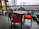 御藤美家（ROYAL RATTAN）户外桌椅阳台桌椅组合休闲桌椅铸铝桌椅套件花园庭院露天桌椅 一桌四椅（伊丽配90伊丽圆桌） 实拍图