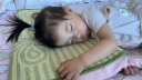 艾茵美（oinme）儿童枕头0到1-3岁3-6岁幼儿园一岁以上宝宝记忆棉学生枕婴儿四季 T3段-莫代尔粉0-10岁安抚 纯色 实拍图