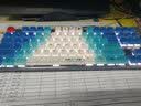 阿米洛（Varmilo） 山巅系列 静电容键盘 办公键盘 游戏键盘 键盘机械 山巅MA87键R2 静电容V2樱花粉轴 实拍图