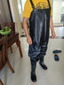下水裤 水库雨裤带雨鞋防水衣服水鞋半身连体水裤男叉抓鱼全身加厚 黑色橡胶背带半身裤130丝【特厚】 41鞋码 实拍图
