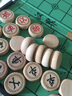 龍动力龙动力中国象棋实木 大号精品带棋盘木制立体榉木象棋皮革棋盘 双面6.0象棋（8003） 实拍图