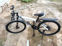 云宵自行车成人山地自行车学生变速赛车双减震单车铝合金单车学生车 顶配钢架辐条轮-黑白-非减震 26寸24速【160-180cm】 实拍图