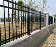京铣围墙护栏庭院护栏 围栏护栏网 锌钢铁艺栅栏户外小区农村隔离栏杆 【加厚款】1.5米高/3横梁 实拍图