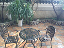 傲庭户外桌椅庭院铸铝桌椅室外院子休闲阳台别墅桌椅露台桌椅带伞组合 11号五件套（直径78CM） 实拍图