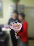 薇尼母亲节鲜花速递康乃馨花束送妈妈长辈节日祝福老师全国市区北京广州杭州长沙济南重庆合肥石家庄送货上门 18朵康乃馨香槟混搭花束（平安） 实拍图