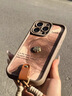 维妮恩适用苹果15手机壳2024秋冬新款苹果16promax手机壳挂绳晕染山茶花14Pro全包防摔13高级感女款硅胶 天眼阶梯小羊皮【咖啡色+山茶花】细腻亲肤+镜头全包 iPhone 16 Pro M 实拍图