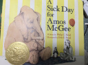 阿莫的生病日 英文原版 A Sick Day for Amos McGee 菲利普斯蒂德 凯迪克金奖绘本纸板书 友情故事 搭长颈鹿不会跳舞 晚安大猩猩 实拍图