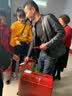 ELLE行李箱法国时尚品牌拉杆箱防刮万向轮出差密码锁旅行箱 红色【拉链款】 22英寸 【需托运 | 4天旅程】 实拍图