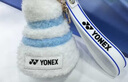 YONEX尤尼克斯羽毛球配件装饰挂件运动YY个性便捷携带口哨钥匙扣圈 AC134白蓝 羽毛球毛绒挂件 实拍图