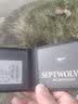 七匹狼（SEPTWOLVES）驾驶证皮套男真皮超薄小简约证件钱包二合一男士卡包行驶证套卡包 【新】升级款四折冷印狼标黑色 实拍图