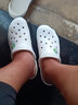 鲨鹈鹕洞洞鞋男士大码拖鞋防滑室外迪特沙滩鞋女透气包头休闲凉鞋男 迪特白黑色 46 实拍图