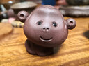 漢唐 宜兴紫砂茶宠猴子摆件茶道雕塑茶盘手工紫砂茶玩生肖茶宠配件 卡其色 实拍图