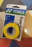 YONEX尤尼克斯羽毛球手胶ac102粘性防滑鱼竿球拍手柄握把yy吸汗带舒适 AC102C黄色(3条装) 实拍图