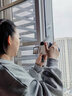 佳能200d二代 单反相机入门级  vlog踏青便携家用迷你单反数码照相机 【520礼物】 vlog定制手柄拍摄套餐：白色套机+手柄+麦克风 套餐三【续航双电池~高端三脚架~升级单肩包】 实拍图