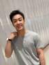 宾色短袖t恤男莫代尔冰丝纯白色打底衫半袖黑白V领夏季半袖鸡心领体恤 V领白 V领灰(双件) L 【115-130斤】 实拍图