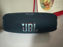 JBL CHARGE5 音乐冲击波五代 便携式蓝牙音箱+低音炮 户外防水防尘 桌面音响 增强版赛道扬声器  蓝色 实拍图