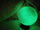 汉白玉 萤石夜明珠原石夜光球夜光石冰洲石摆件 超亮 直径8厘米(绿光) 实拍图
