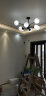 昂的 智能客厅灯北欧LED吸顶灯简约家用魔豆灯全屋灯具套餐后现代风格分子卧室灯整套灯具三室两厅大厅灯 8头直径98CM（默认发黑灯架） LED天M智能控制（配天M智能音箱） 实拍图
