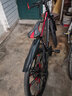 美昱 自行车山地车男女成人学生变速越野赛车通勤车公路单车 彩圈-旗舰版黑红十刀一体轮 26寸21速(建议身高155-180cm) 实拍图