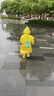 smally儿童雨衣男童女童小学生幼儿园全身防水上学男孩宝宝加厚卡通雨披 活力黄恐龙 S（建议身高80-95cm） 实拍图