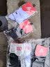 匹克（PEAK） 匹克品牌运动袜 短袜运动袜子男款中帮袜短袜 吸汗 组合6双装 127船袜黑+白+灰各2双共6双 均码(脚大小都可以穿) 实拍图