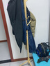 木马人 简易室内落地衣帽架实木挂衣架卧室衣服架收纳架置物架卧室挂包 经典款-松木圆柱底原色 实拍图