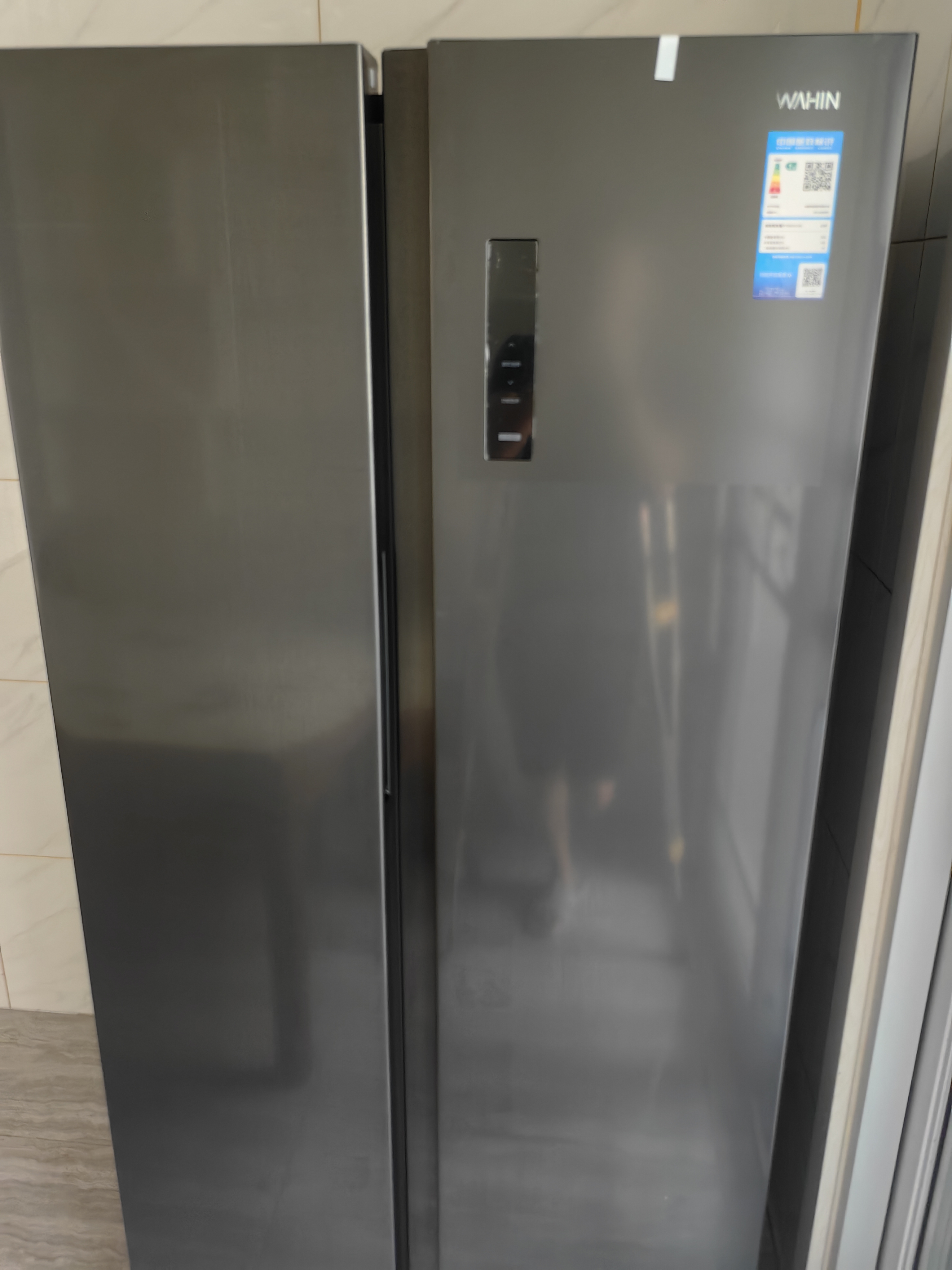 华凌美的出品589对开门双开门家用节能 双变频一级能效风冷无霜PT净味超薄超大容量电冰箱HR-589WKP 实拍图