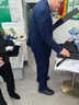 罗蒙 西服男士休闲西装男套装外套修身伴郎新郎结婚商务职业正装衣服 藏青双扣(上衣+裤子+衬衫+领带) 5XL /195【175-190斤】 实拍图
