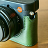 摄侣适用徕卡dlux8手柄保护套LeicaQ3相机包D-LUX8半包便携q3真皮底座包拍立得sofort2真皮套装饰配件 D-LUX8复古绿真皮底座+垫肩牛皮肩带 实拍图