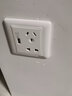 施耐德（Schneider） 施耐德开关插座面板睿意系列墙壁电源错位5孔插座二三插座 2.1A带一位USB五孔 实拍图