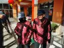 拾福中老年唐装男女装情侣外套爷爷奶奶爸妈生日过寿衣服中式春季套装 酒红福寿上衣 XL /180(男140-155斤） 实拍图