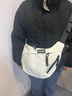 回力挎包大容量日韩系女生潮牌挎包女休闲邮差学生简约单肩包饺子包 白色 实拍图