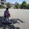 JeLLoo活力板儿童两轮闪光滑板车、二轮儿童滑板车、扭扭车游龙板漂移板 粉色闪光+护具 实拍图