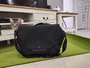 光影行星（GYXX）斜挎包男士新款通勤休闲旅行大容量单肩邮差包笔记本电脑包 曜夜黑 中号【装13-14寸电脑】 实拍图