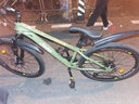 Jeep 吉普镁合金山地自行车成人男女碟刹减震变速学生代步越野赛单车 牧马人钢架-27速连体指拨-军绿色 26英寸（适合高160-185cm） 实拍图