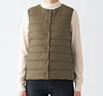 无印良品（MUJI）女式 便携式 无领马甲 羽绒背心 羽绒服 深米色 M  实拍图