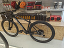 SPECIALIZED闪电 EPIC HT 碳纤维车架碟刹越野硬尾减震山地骑行自行车 柏油黑/鲍贝白 M 实拍图