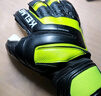 KELME/卡尔美足球守门员手套成人职业防滑缓冲门将手套装备儿童 黑/荧光绿（比赛级带护指） 10 实拍图