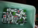 盛玉 家用麻将牌一级品大号手搓麻将中号40 42 44 46 终身免费配牌 一级50# 蓝或绿 112张 实拍图