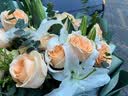 琐拉鲜花速递玫瑰百合混搭花束送朋友女友生日礼物全国同城配送 19朵紫玫瑰百合混搭花束 实拍图