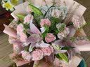 来一客鲜花速递康乃馨百合生日祝福礼物鲜花送妈妈老师同城配送 19朵粉康粉百合花束 实拍图