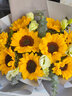 艾斯维娜鲜花速递混搭花束生日礼物全国同城花店配送 9朵向日葵-心有阳光 实拍图