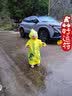 smally 儿童雨衣全身防水男童女童小学生幼儿园宝宝加厚卡通连体雨披 活力黄恐龙【松紧帽檐+拉链款】 M（建议身高90-105cm） 实拍图