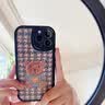 吟悦 适用苹果13/pro/max手机壳 iPhone新款卡通13mini全包镜头防摔网红硅胶皮纹软壳毛衣熊女款 (炫酷黑)毛衣熊黑-贈保护膜 苹果13promax 实拍图