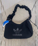 adidas「云朵包」经典大款运动挎包女子阿迪达斯官方三叶草JP0145 黑色 NS 实拍图