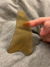 刮痧板黑牛角刮痧穴位按摩经络刷家用刮沙板背部腰部肩颈部牛角板 三角形牛角刮痧板 1块装(送精油) 实拍图
