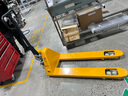 诺力（NOBLELIFT） 5吨叉车手动液压车3吨2吨2.5吨搬运车地牛油压板车升降车油压车 重型AC2.5吨/叉宽540叉长1150白轮 实拍图