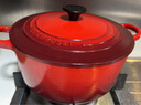 酷彩（Le Creuset）法国进口珐琅锅铸铁22/24/26cm圆形锅汤锅焖蒸炖煮锅煲汤微压锅 【2-4口之家】红色 22cm 实拍图