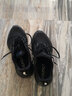 阿迪达斯（adidas）男鞋25冬季新款运动鞋轻便缓震透气网面低帮耐磨缓震跑步鞋子男 黑色/基础款跑鞋/新到货/建议拍大半码 42.5 (265mm) 实拍图